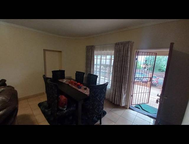 4 BEDROOM HOUSE FOR SALE IN MOUNTAIN VIEW